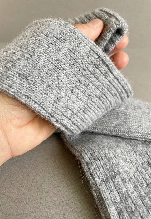 Arm and Leg Warmers knitted extra warm and cosy in alpaca and merino wool by Nishiguchi Kutsushita - light grey
