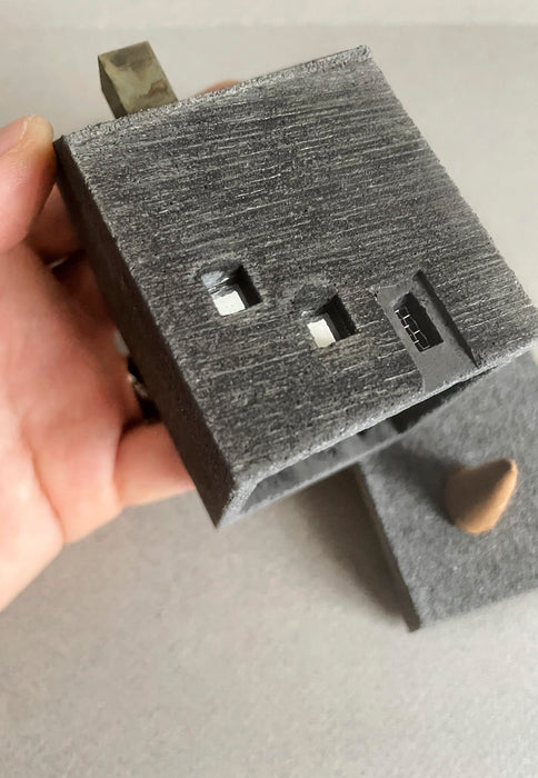 INCENSE POT House - Black