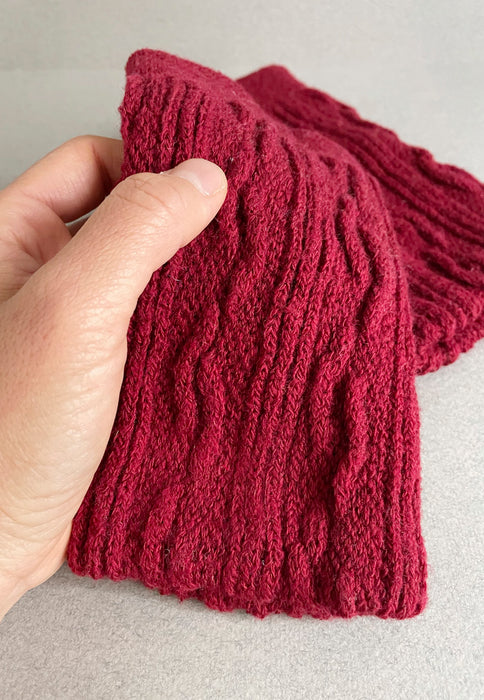 Teni Hand Warmers cosy fingerless wool gloves by Nishiguchi Kutsushita - dark red bordeaux