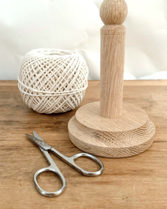 STRING TIDY with scissors