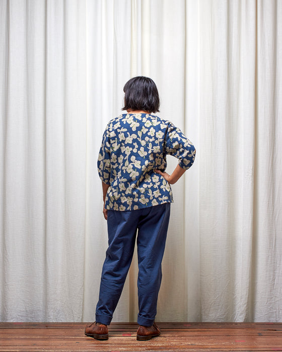 AVATAR top - Blue Evergreen Blooms