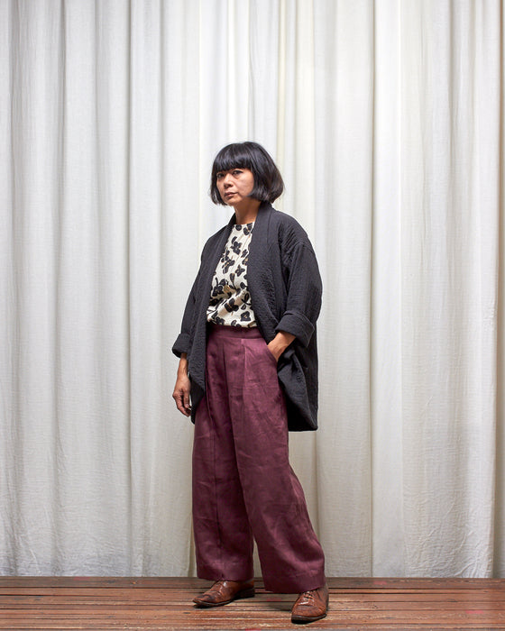 AVATAR top - Ivory Black Blooms