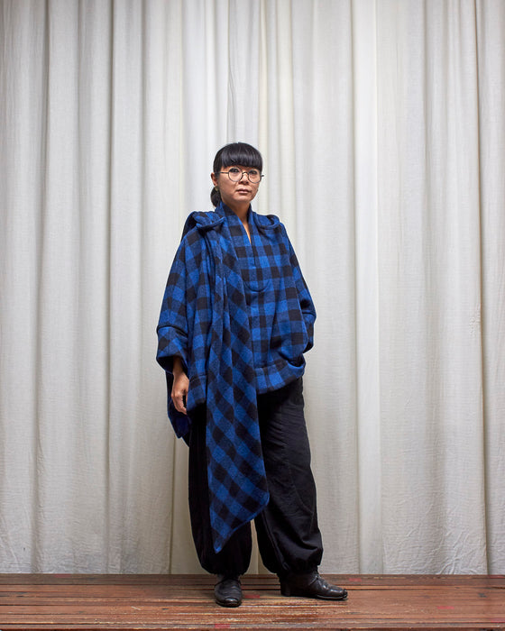 THE MESSENGER poncho with scarf - Wool Cobalt Check