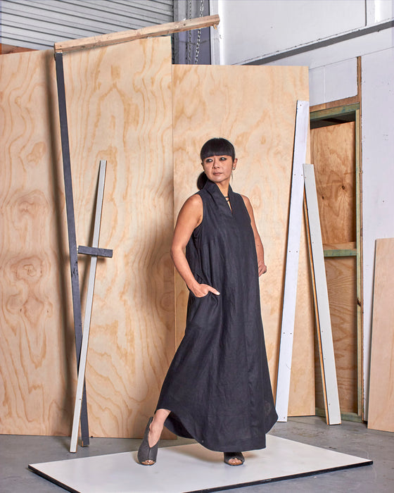 THE ORACLE dress - Black Linen