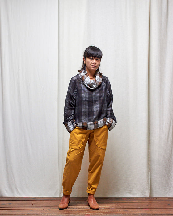 IRREVERSIBLE pullover - Mocha Plaid and Black