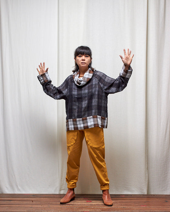 IRREVERSIBLE pullover - Mocha Plaid and Black