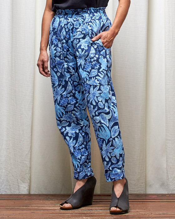 LAZY SUSAN pants - Blue Motifs