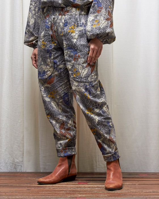 LAZY SUSAN pants - Silver Floral Garden