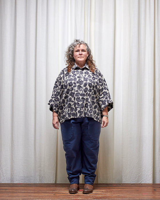 THE ADLER duster dresshirt - Charcoal Seed Flowers