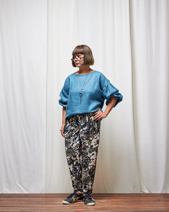 THE BOTANIST top - Pacific Blue Linen