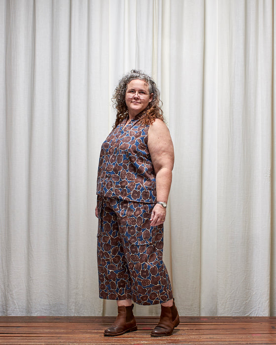 THE NARRATOR top - Mocha Seed Flowers