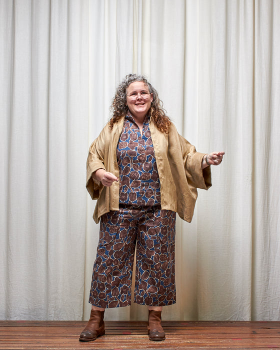 THE NARRATOR top - Mocha Seed Flowers