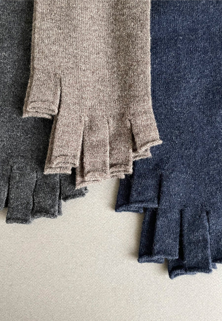 Merino Wool Fingerless Gloves - Nishiguchi Kutsushita